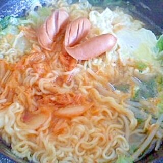 キムチとウィンナー入り簡単塩ラーメン